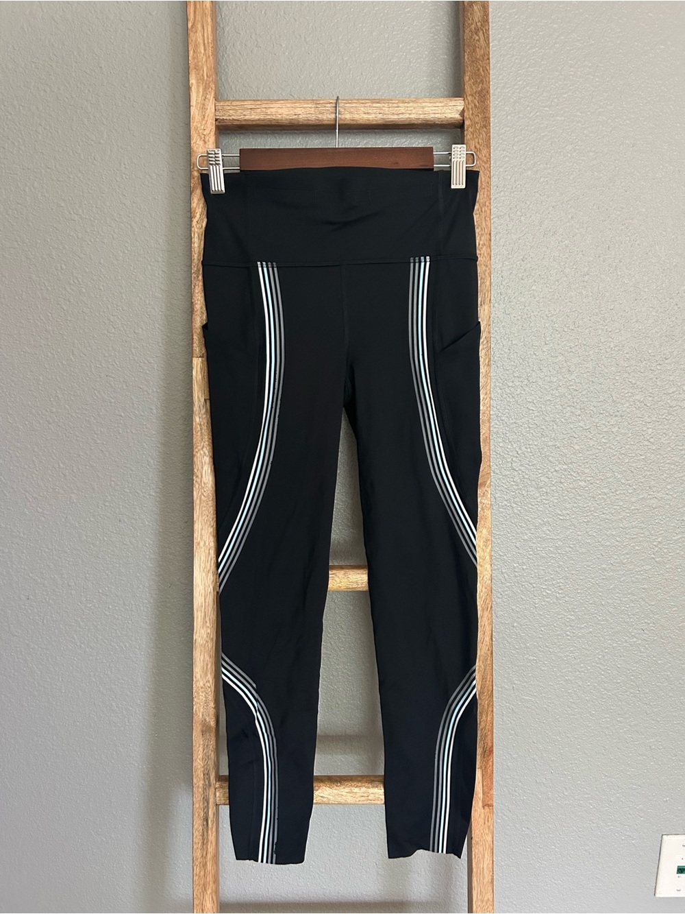 Lululemon Speed Limit Crop Leggings with Curved Stripes